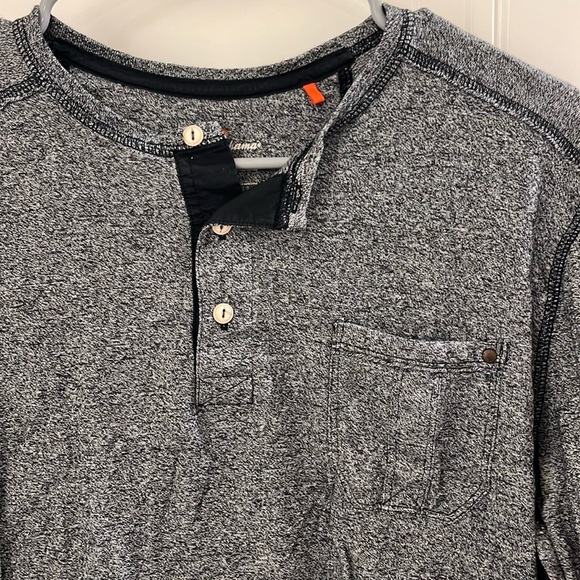 Men’s Tommy Bahama Long Sleeve Shirt - Picture 2 of 4